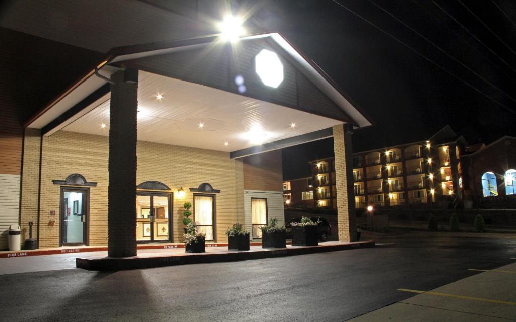 Grand View Inn & Suites Branson Exteriör bild