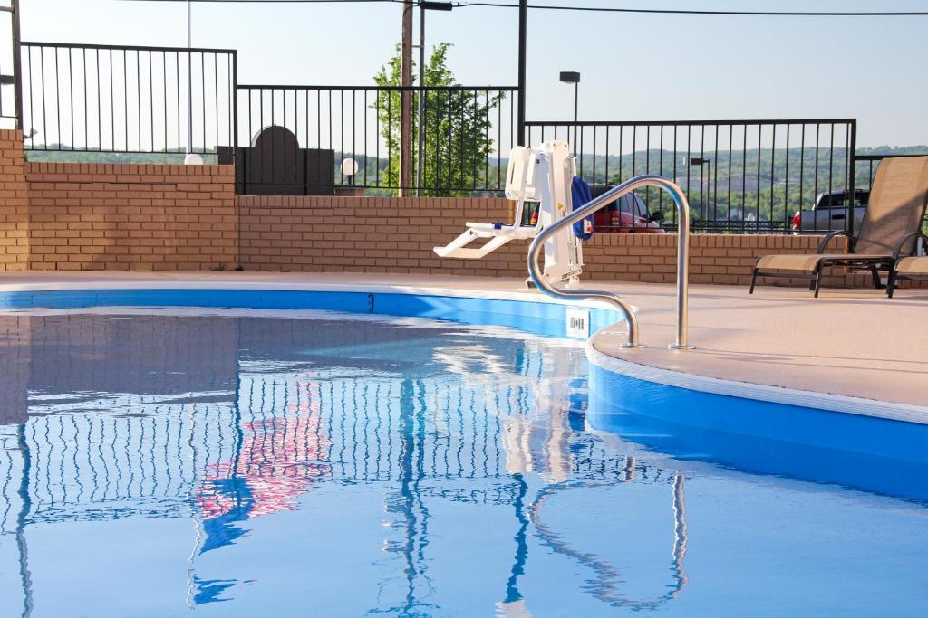 Grand View Inn & Suites Branson Exteriör bild