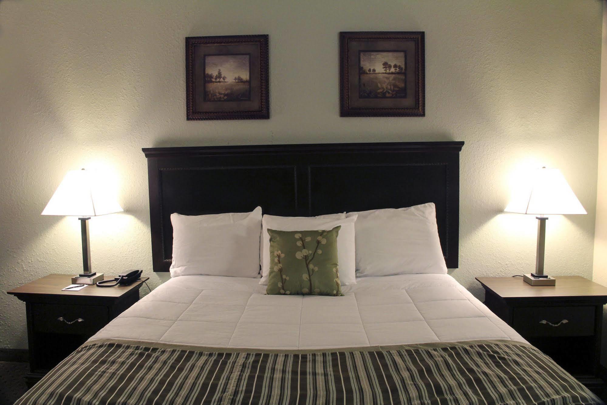 Grand View Inn & Suites Branson Exteriör bild